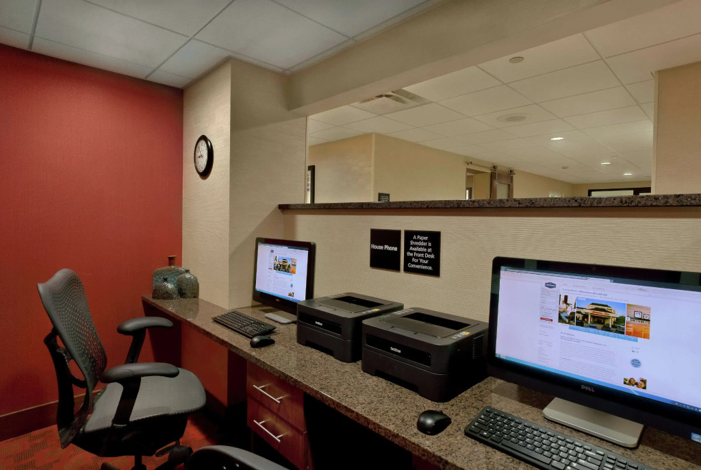 Hampton Inn Milwaukee Brookfield