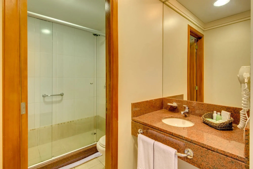 SKY BORGES HOTEL - Flats de Luxo no Centro de Gramado - RS
