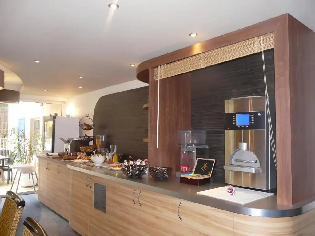 Hotel Logis Lacotel