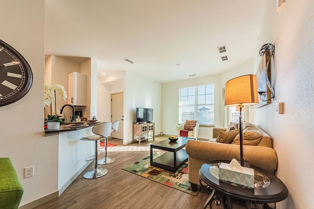 Beautiful chic modern one bedroom