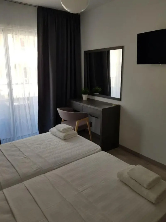 Les Palmiers Petrou Apartments