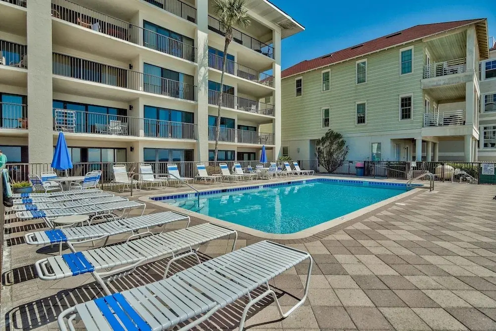 Monaco Sands Heated Pool Beachfront