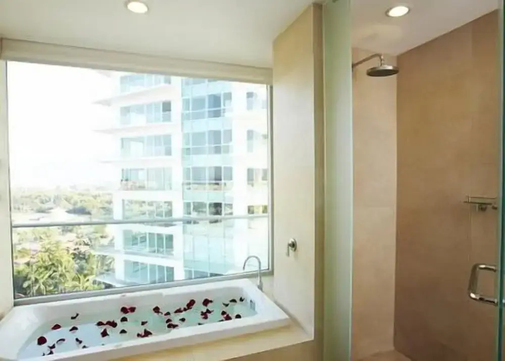 Departamentos Oceanfront Icon Vallarta