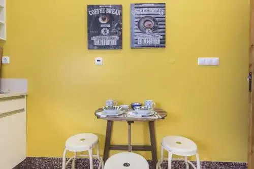 Lovelystay - Downtown 2Bedroom Wonder