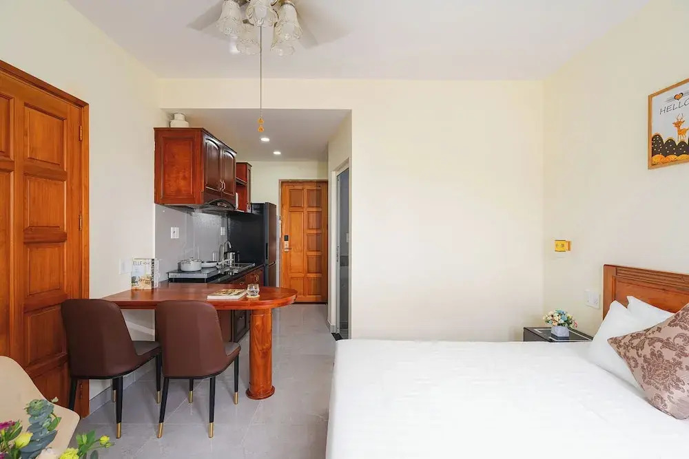 CandlePine Suites