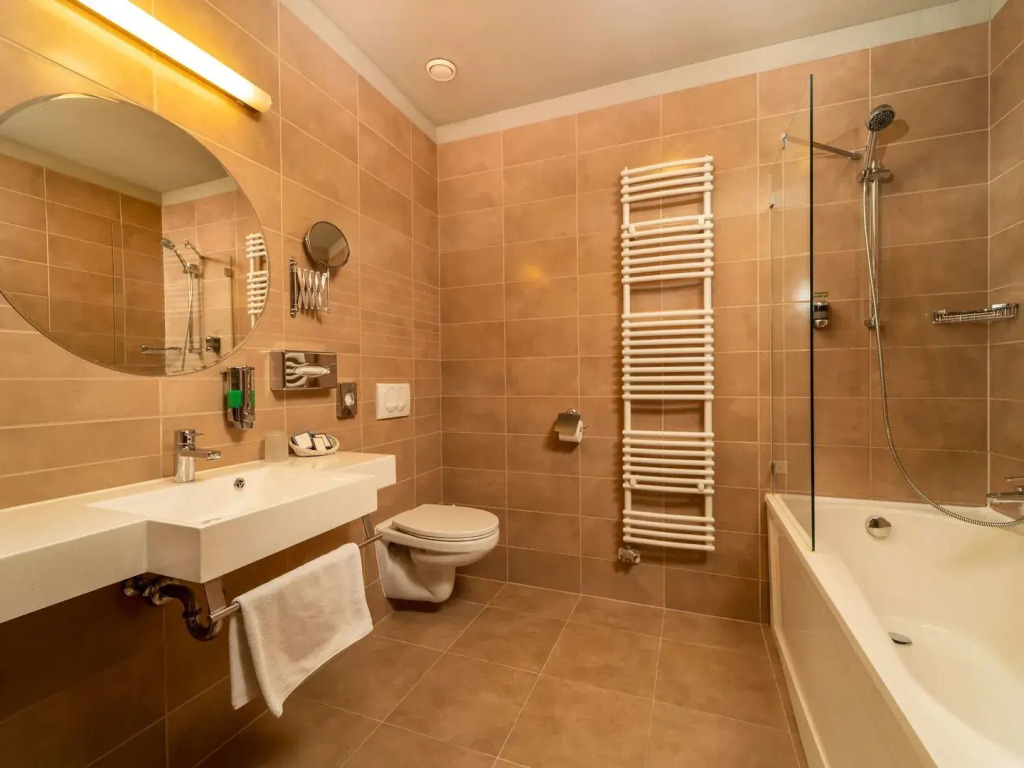 Отель Mercure Szekesfehervar Magyar Kiraly Hotel