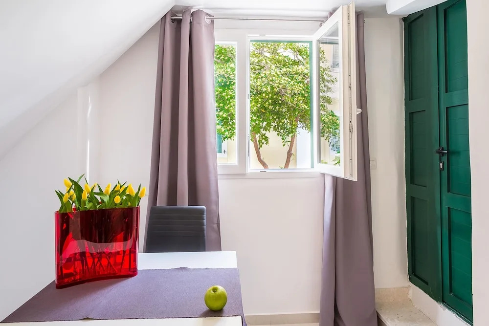 Bliss Apartments with free parking
