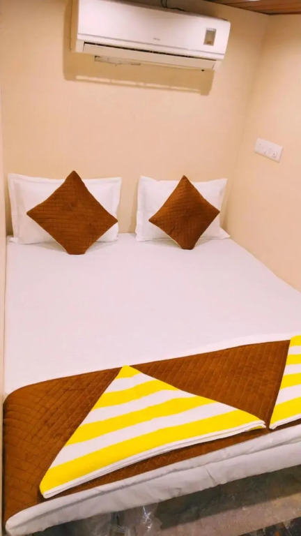 Nadim Tiger Residency