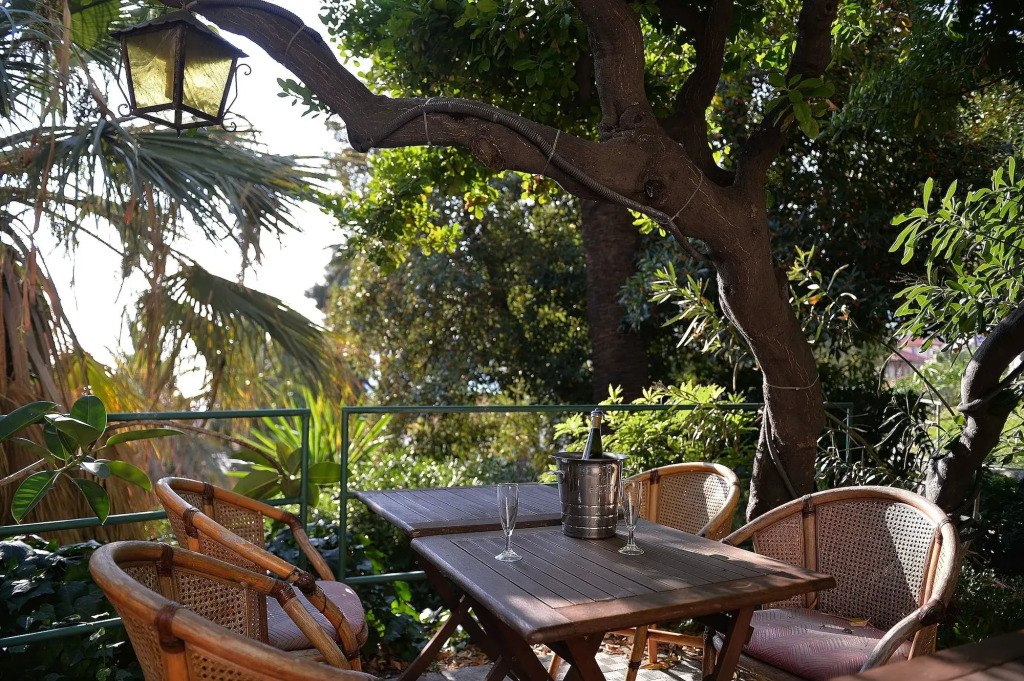 Hotel Petit Royal