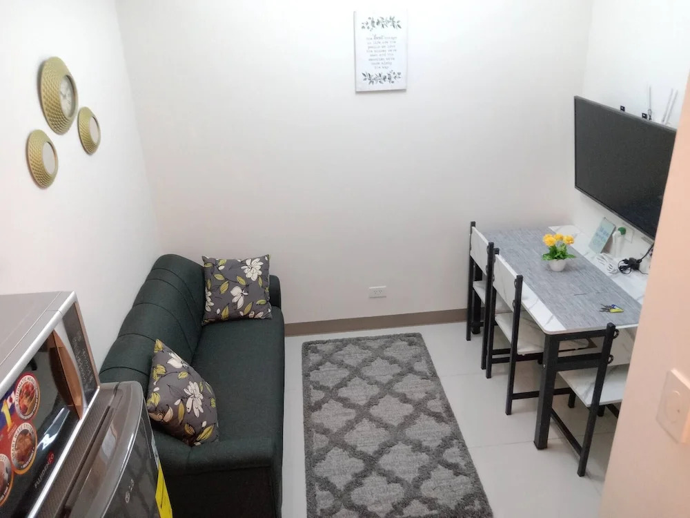 Luxurious Bayview 2BR Near MOA Picc CCP Free Wifi