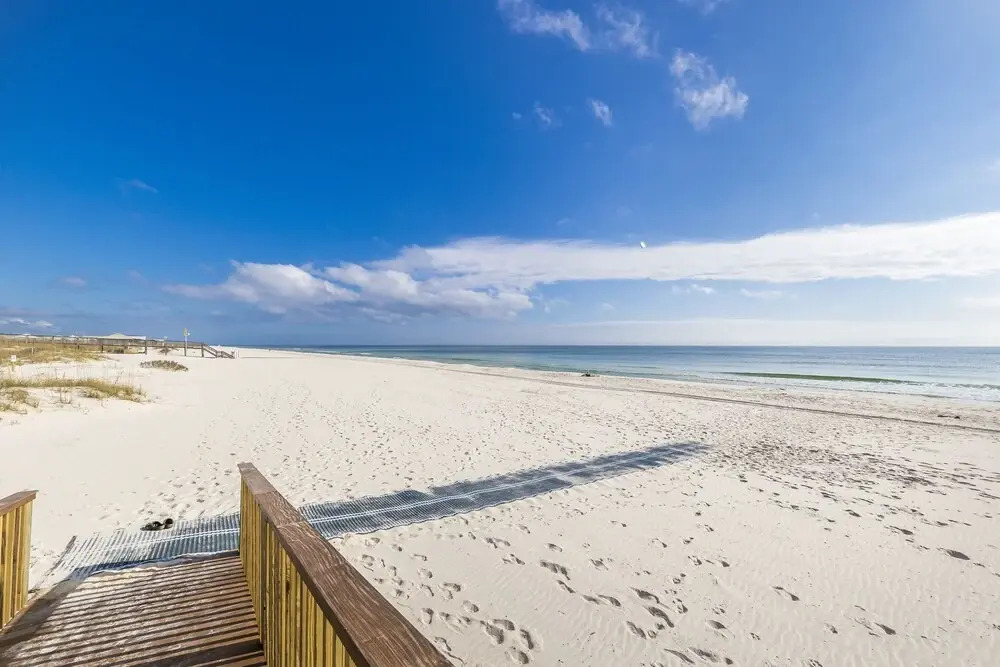 Beach Club 708D