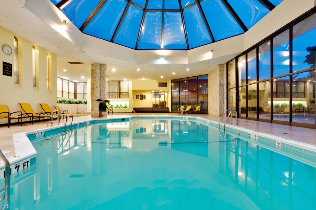 Crowne Plaza Hotel Reading