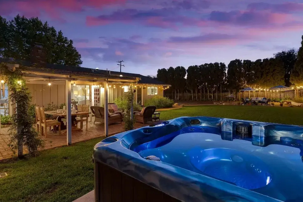 Hummingbird Haven by Avantstay Dog-friendly Near the Beach Huge Yard Hot Tub