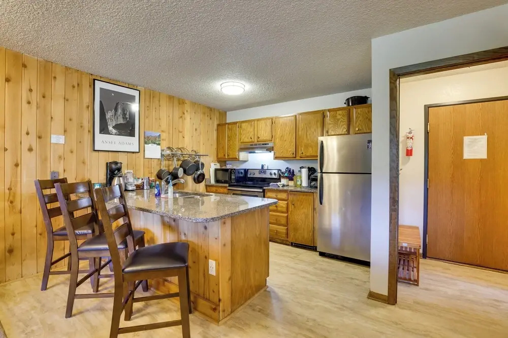 Mtn Condo w/ Ski Locker & Pools - 3 Mi to Resort!