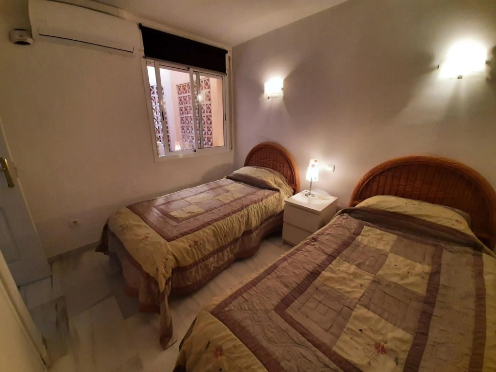 Luxury 2 Bed Apt Freeview Tv Wi