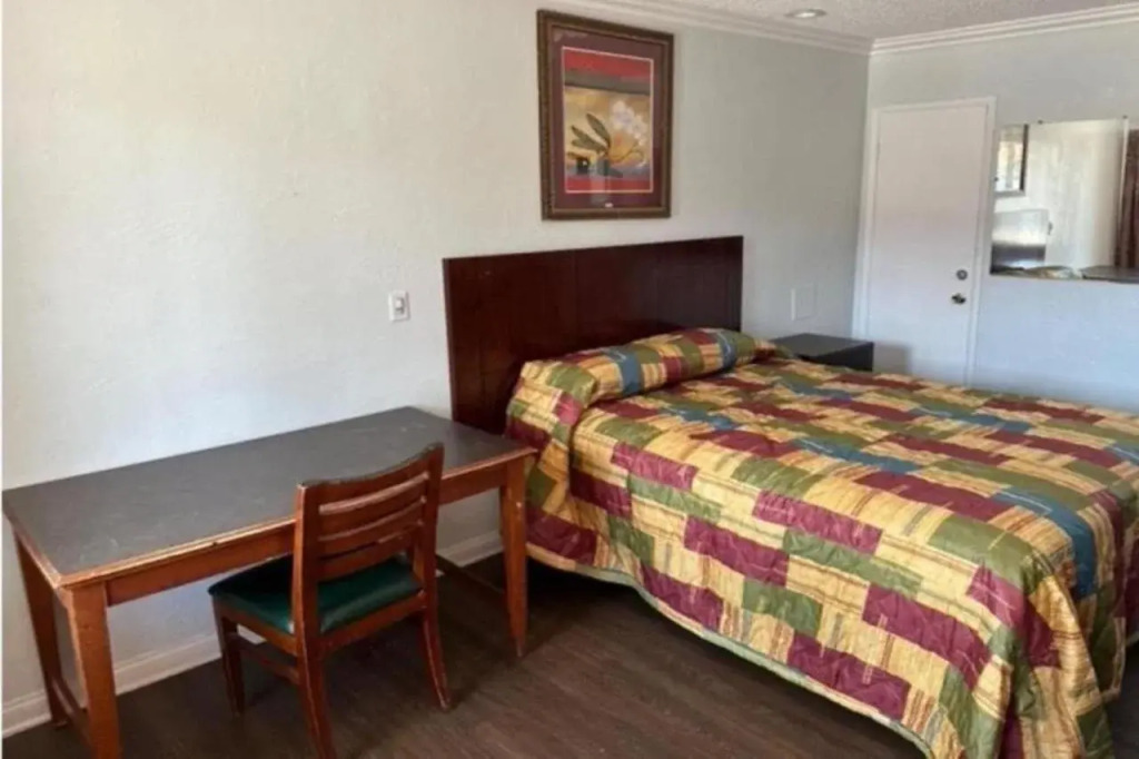 Heritage Inn