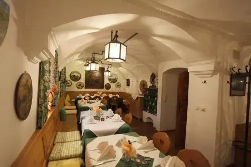 Metzgerei Gasthof Oberhauser - Hotel zur Post