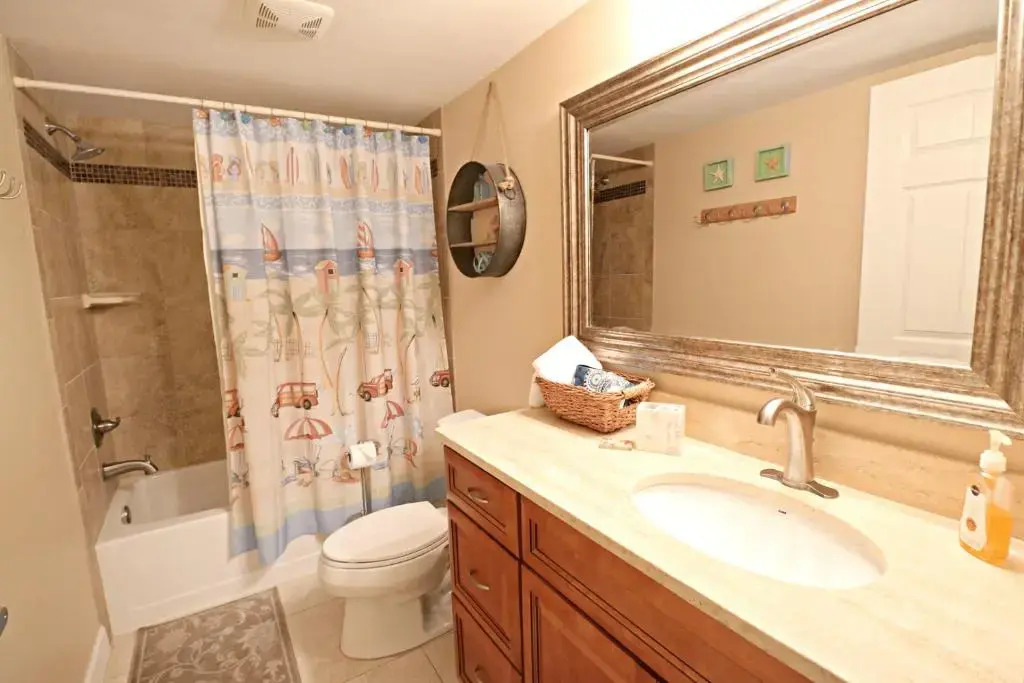 Ocean Village Club I15