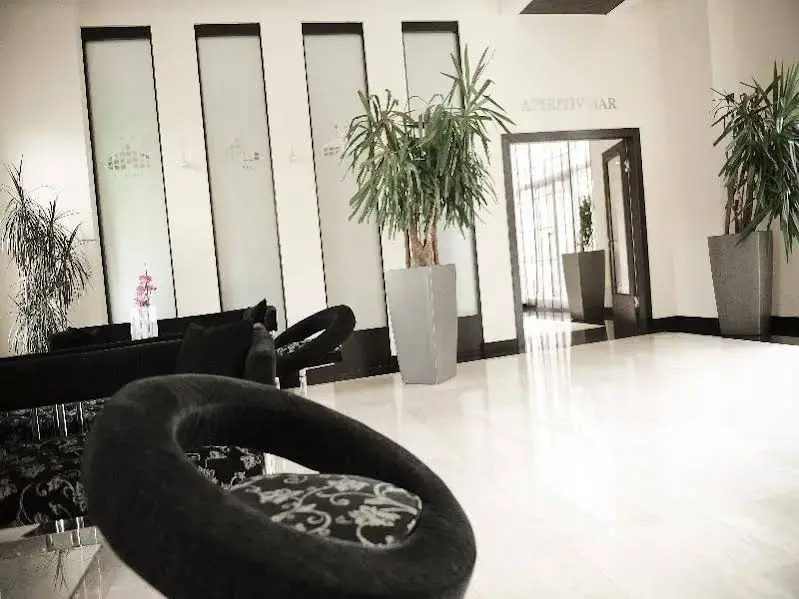 City Hotel
