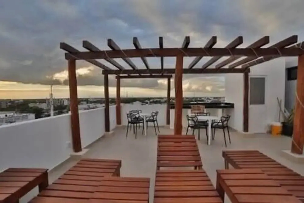 Ph Beach Views Block Away From Beach Outdoor Pool 1bdr/1bth 502 1 Bedroom Apts