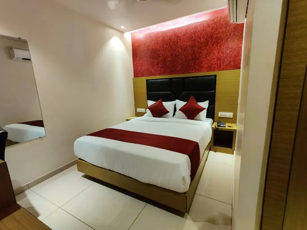 Hotel Hindustan Residency Thane