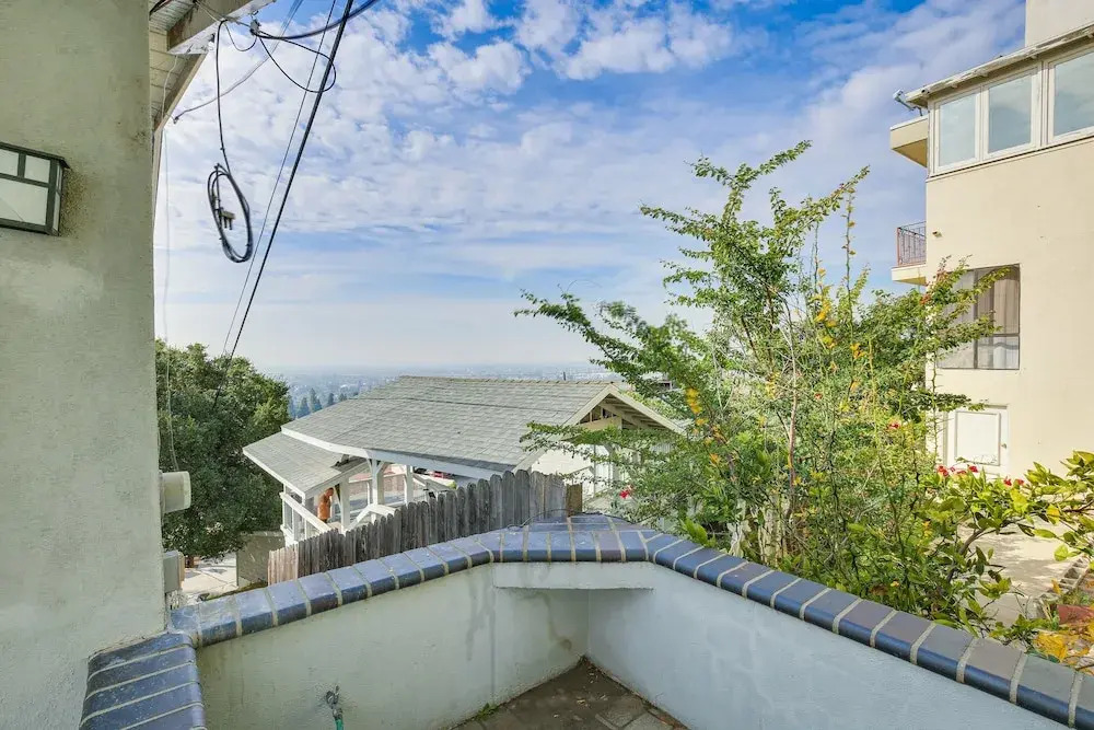 Convenient Whittier Retreat: Furnished Deck, Views