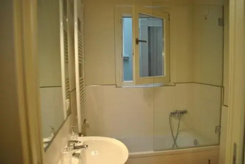 My Room Suite Center