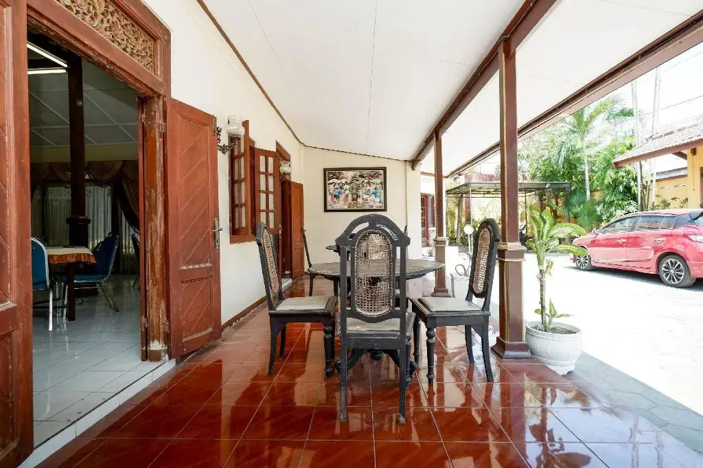 SUPER OYO Capital O 1644 Hotel Griya Kencana