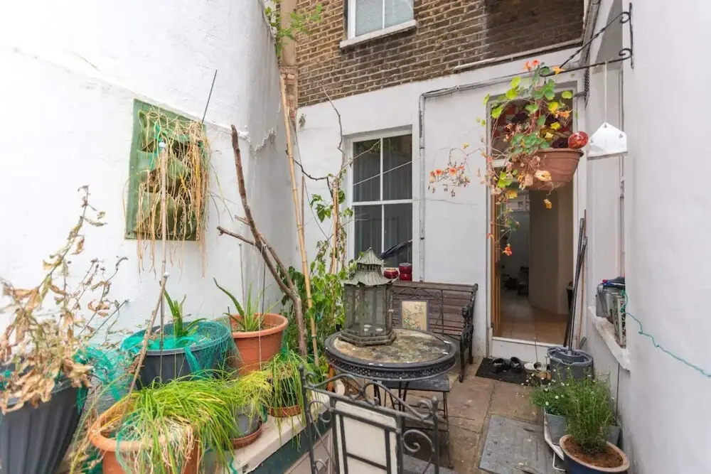 Cosy 2 Bedroom Apartment in Central London With Garden