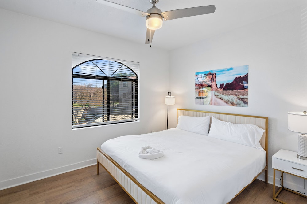 Upscale Stay w Heated Pool 8mins to ASU