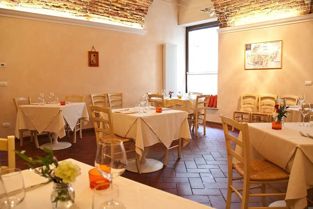 Osteria Senza Fretta Rooms for Rent