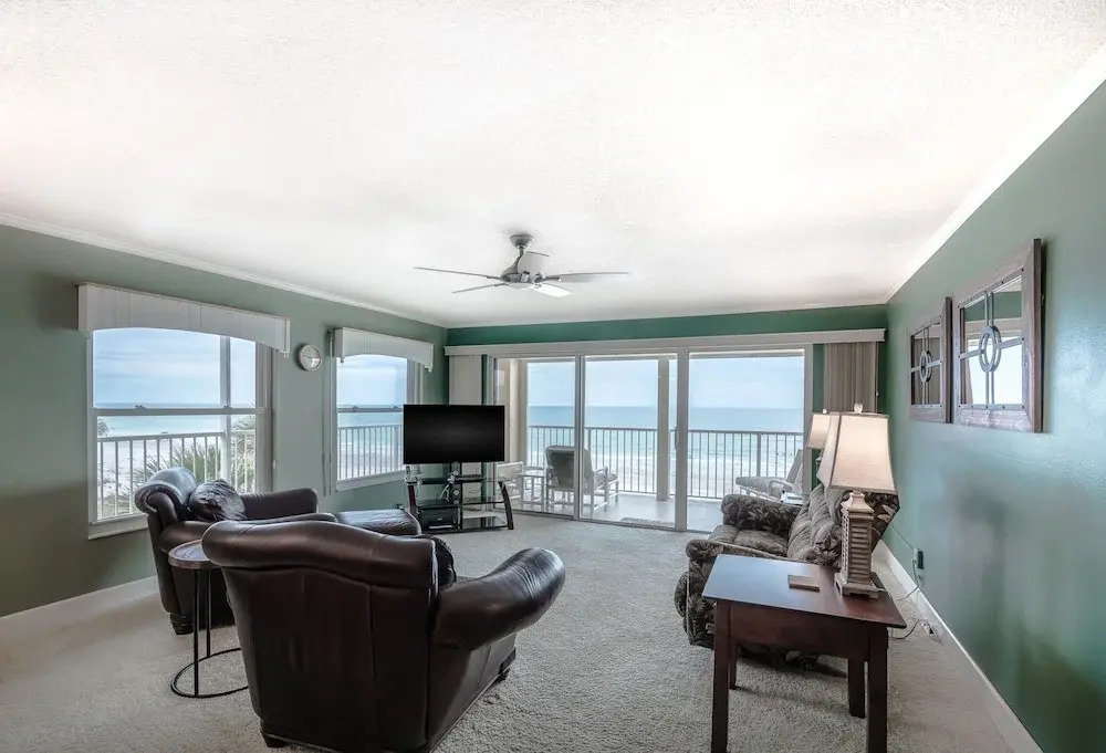 Pointe Condo #201 by Vtrips