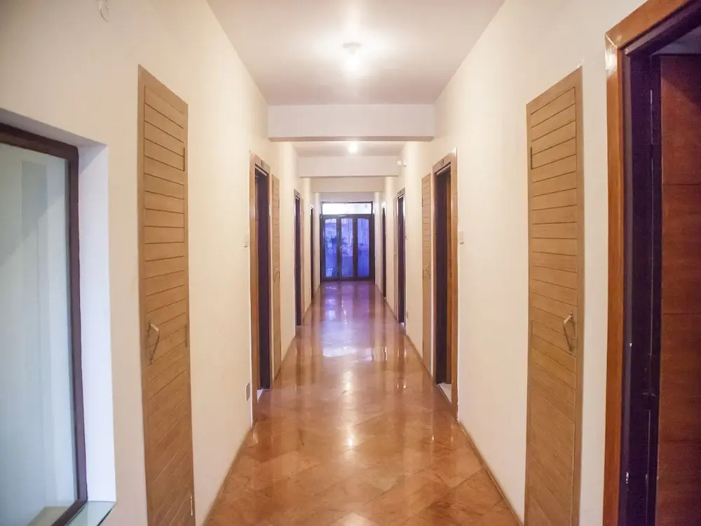Hotel Nilgiris Inn