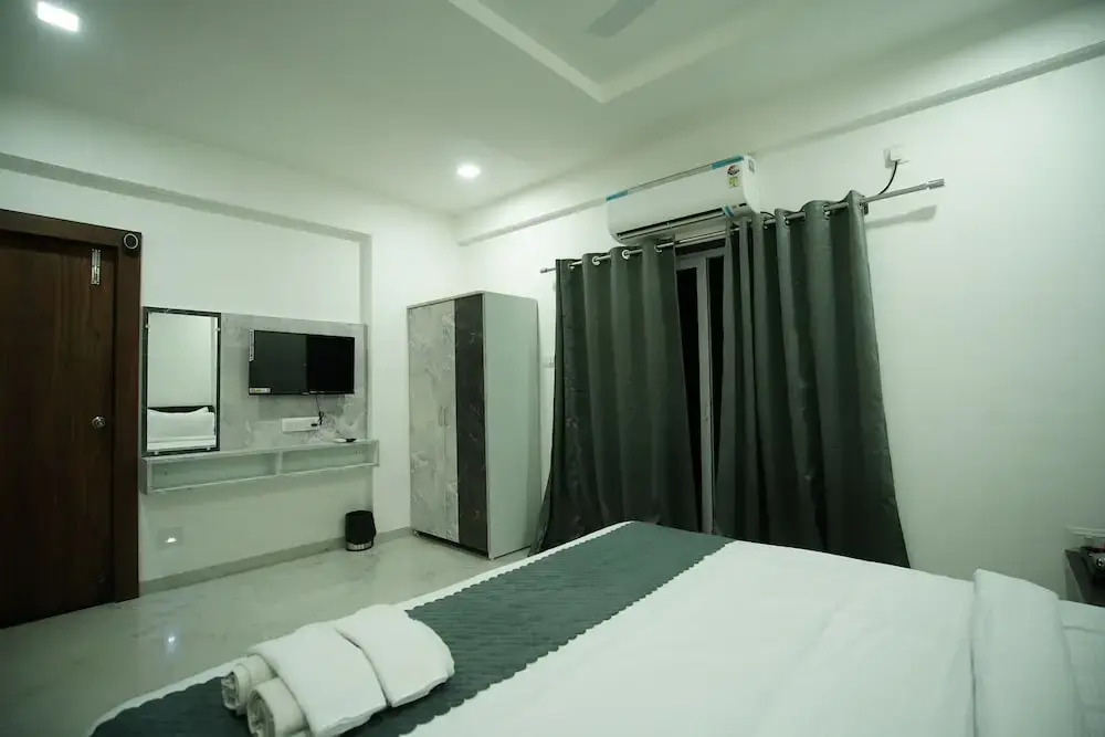 SwagStay Hotel Riviera Grand, Nagpur