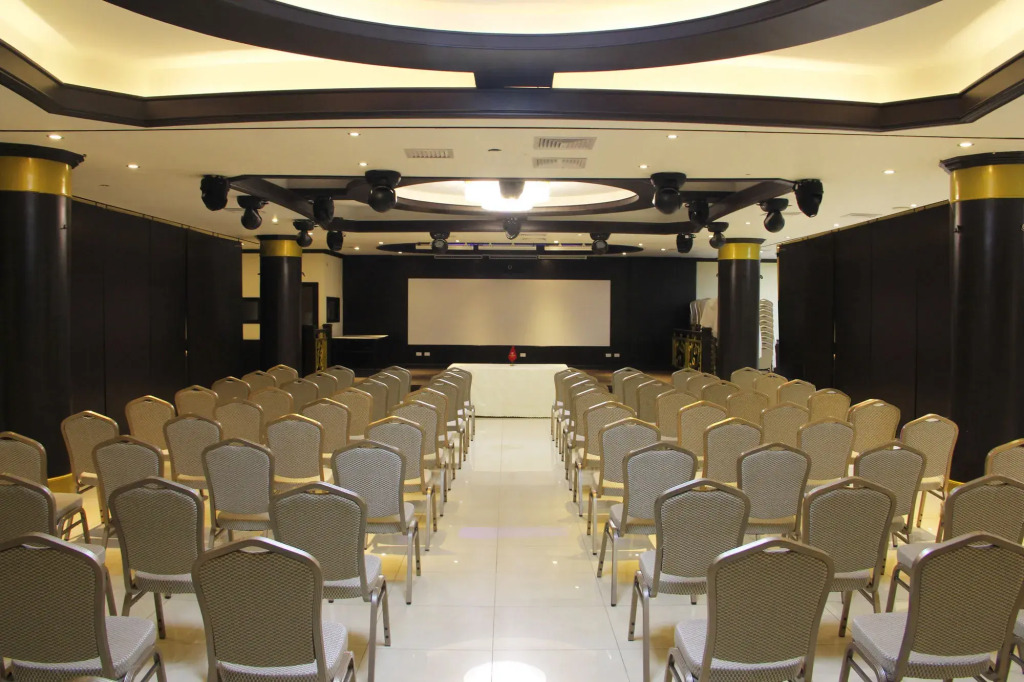 Kingdom Hotel