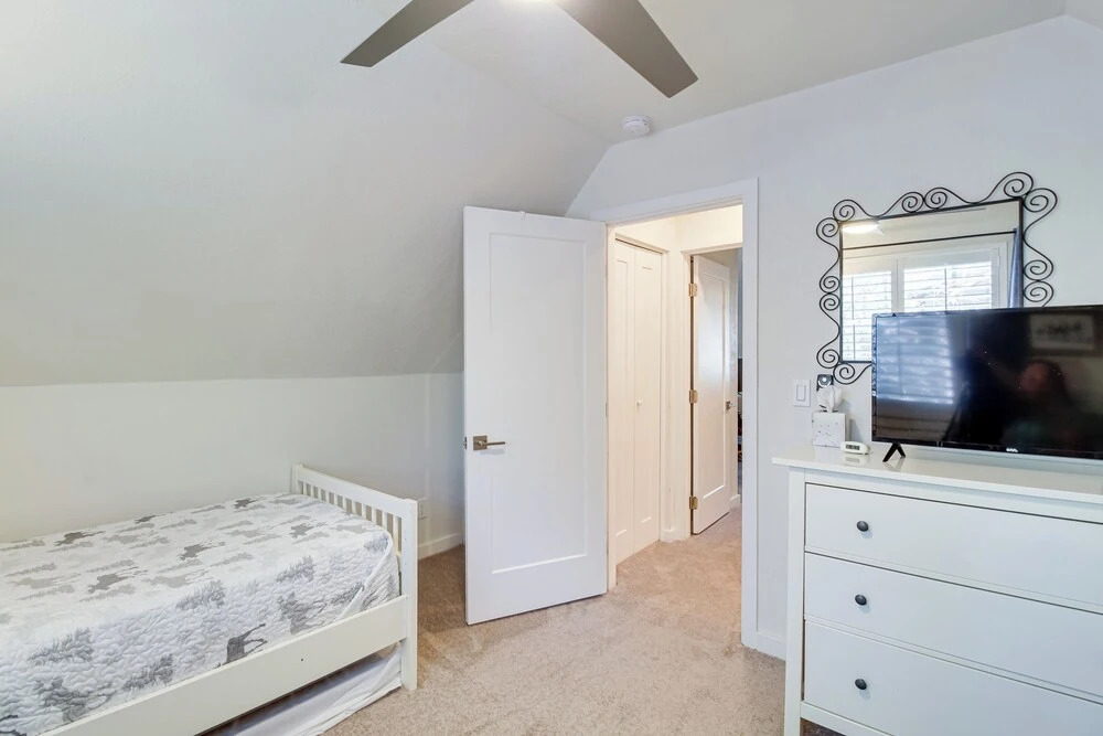 Updated Pinetop Home: 5 Mi to Woodland Lake Park!