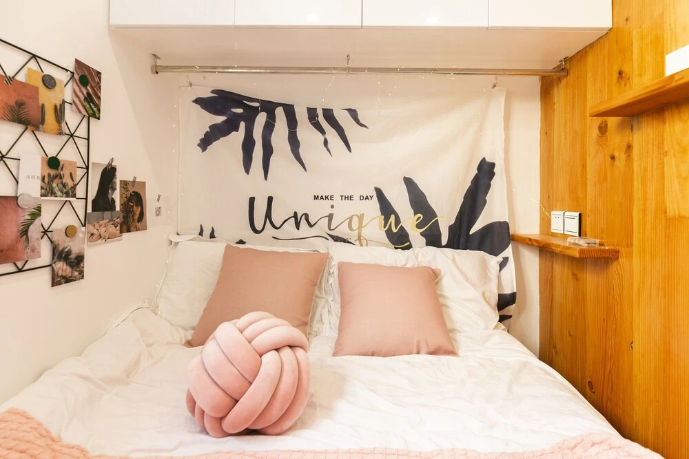 Hard Candy Apartment No.18