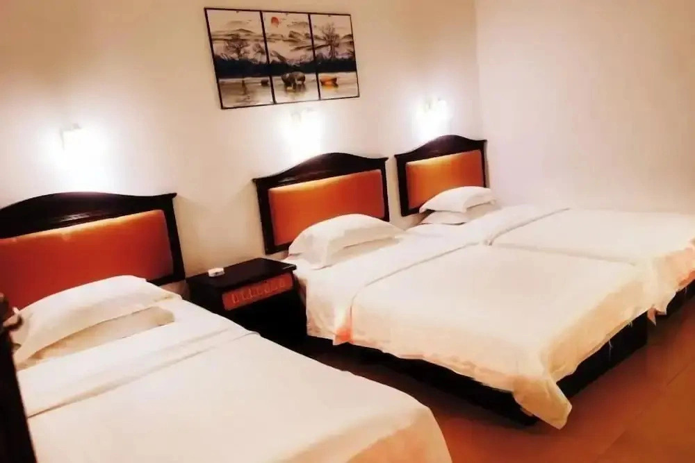 Sunshine Hotel