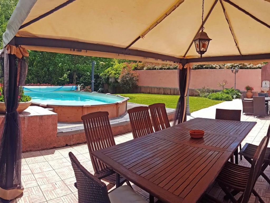Exquisite Holiday Home in Pistoia With Swimming Pool