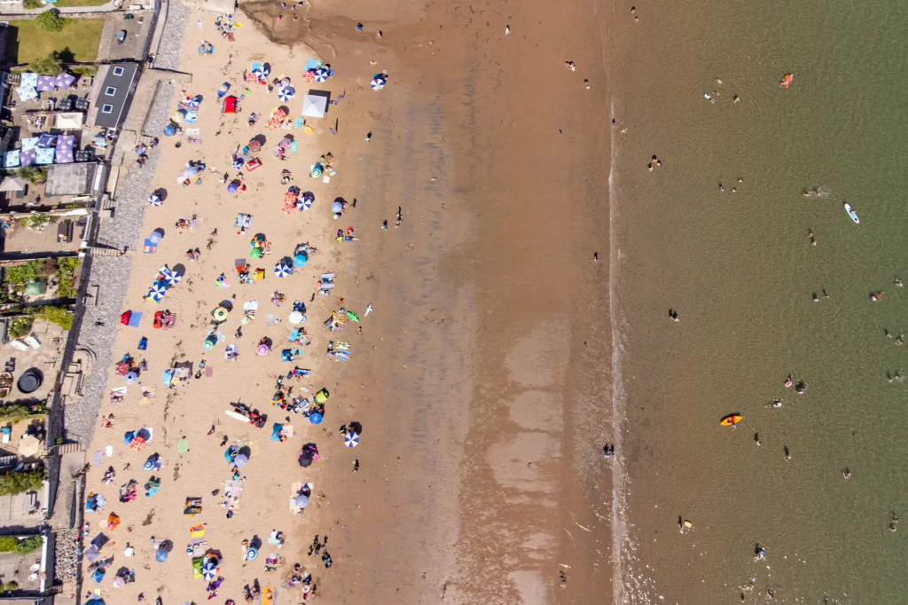 On The Beach - Direct Beach Access Sea Views