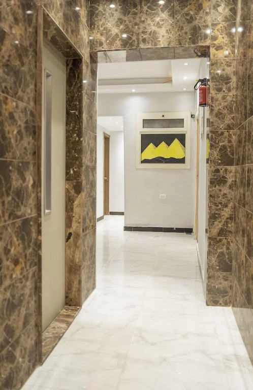 Hassan Pyramids Hotel & free access Rooftop & airport pickup
