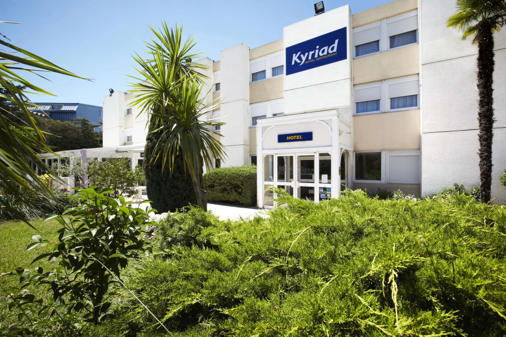 Kyriad Toulon Est Hyeres La Garde