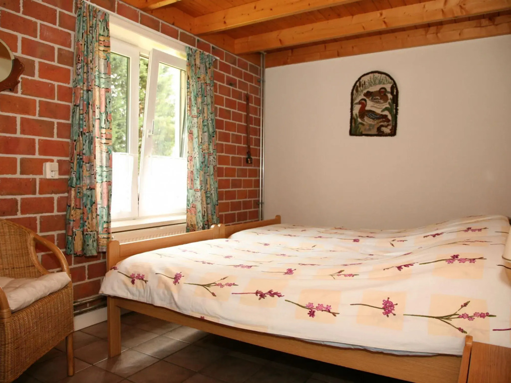 Detached Farmhouse With Play Loft