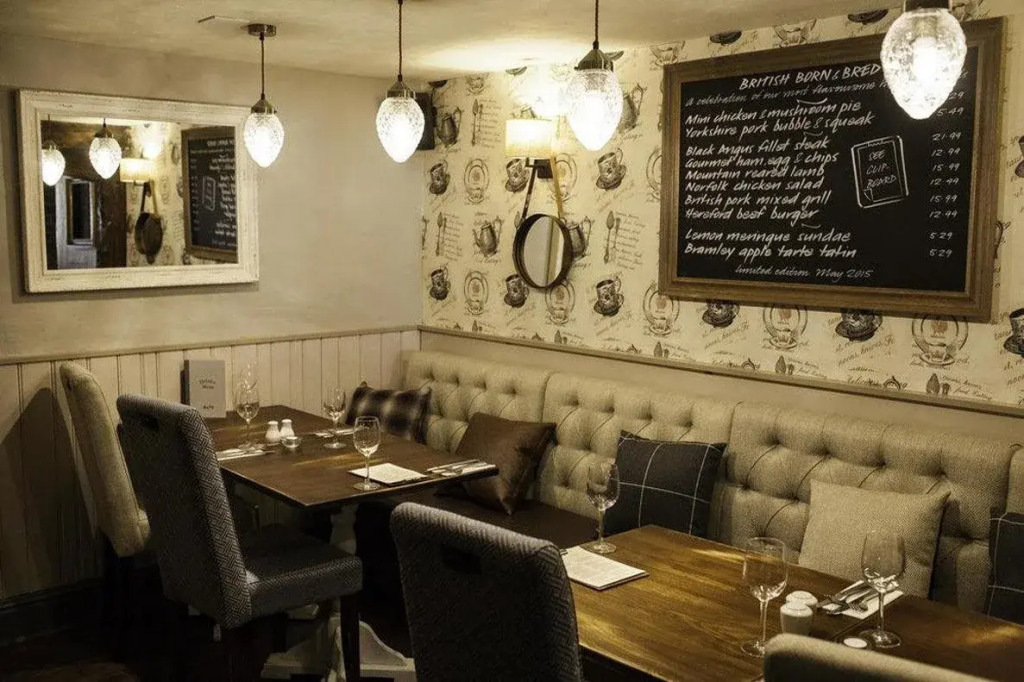 Berkshire Arms by Chef & Brewer Collection