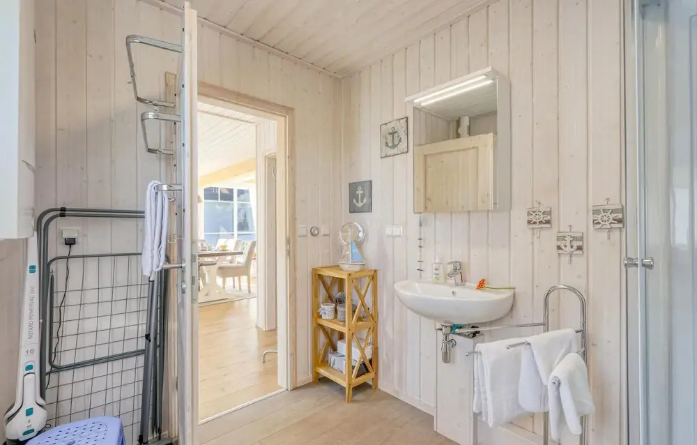 2 Bedroom Amazing Home In Zerpenschleuse