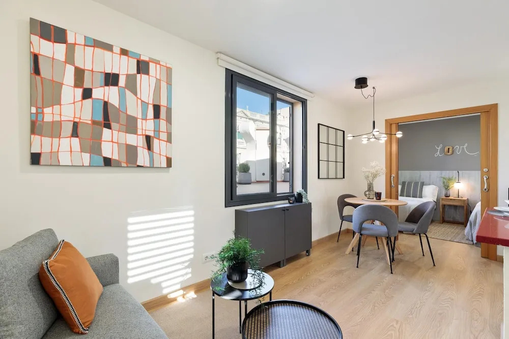Rambla Paris Attic Apartment