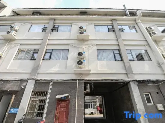 Yazhu Light Luxury Hotel