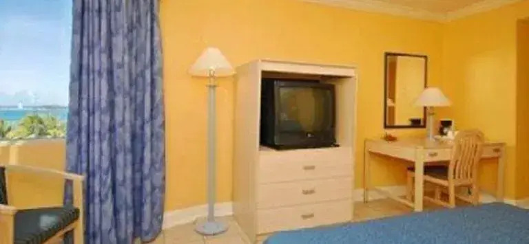 Courtyard by Marriott Nassau Downtown/Junkanoo Beach
