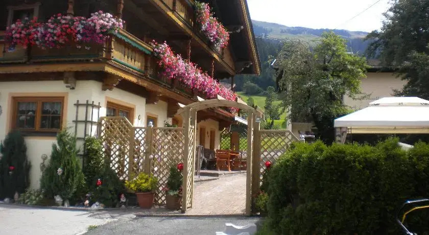 Hirschlbauer
