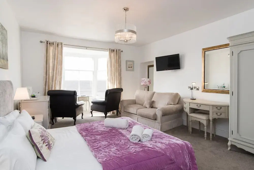 47 Marine Apartment